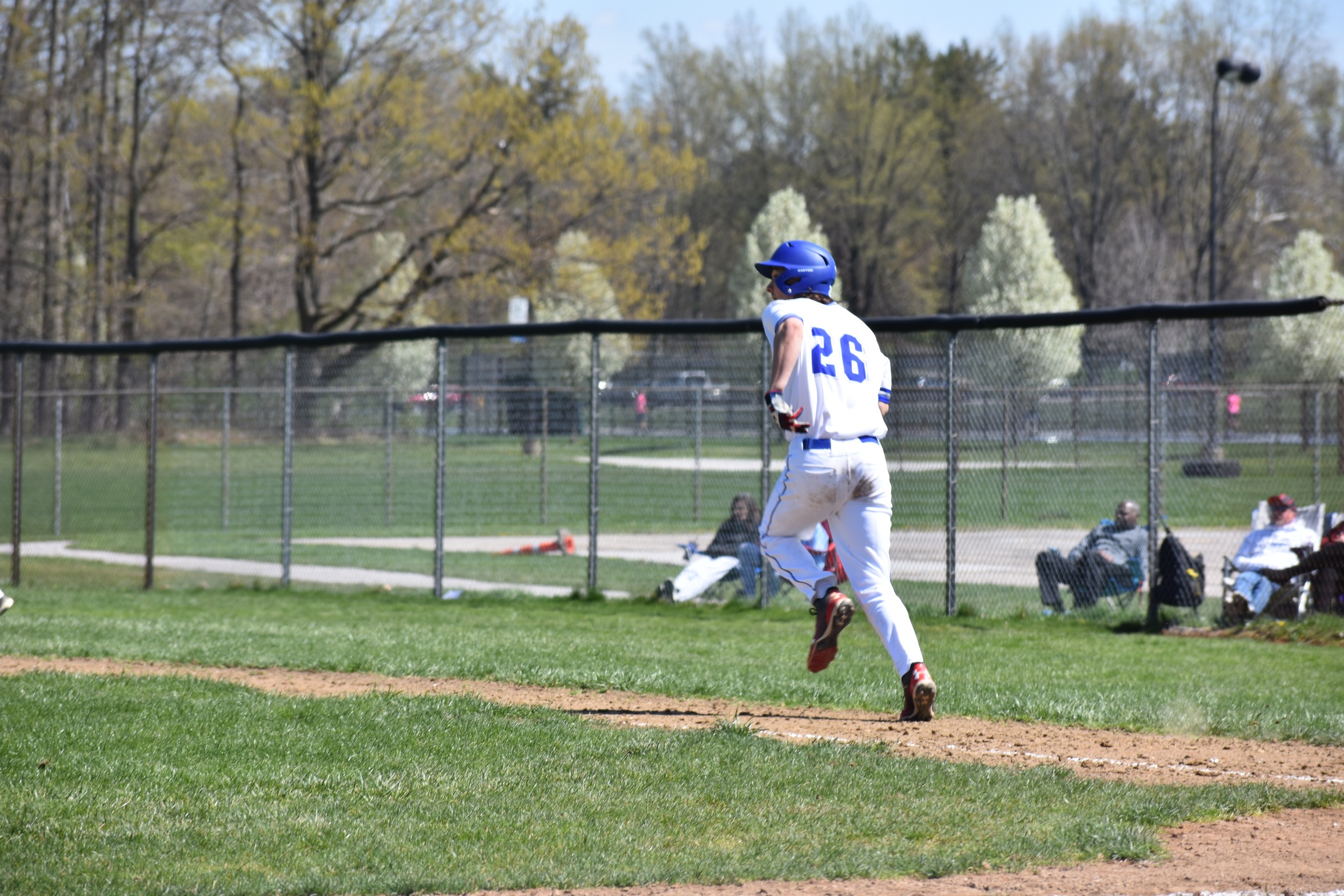 Lakers Baseball sweeps Commodores