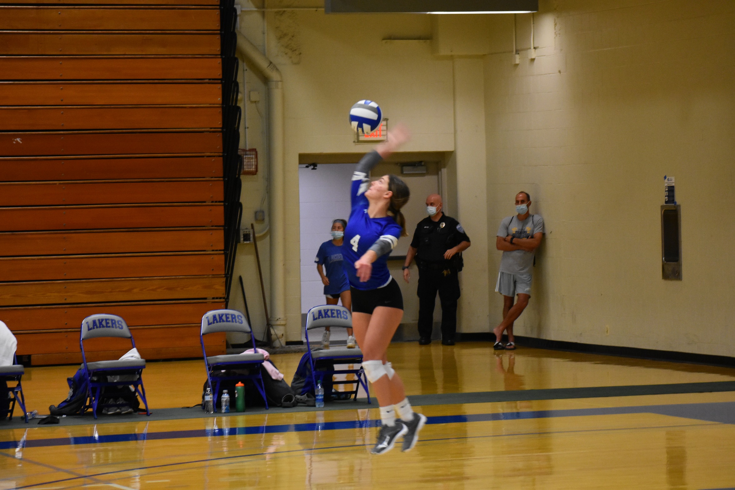 Lakers volleyball drops match to Commodores