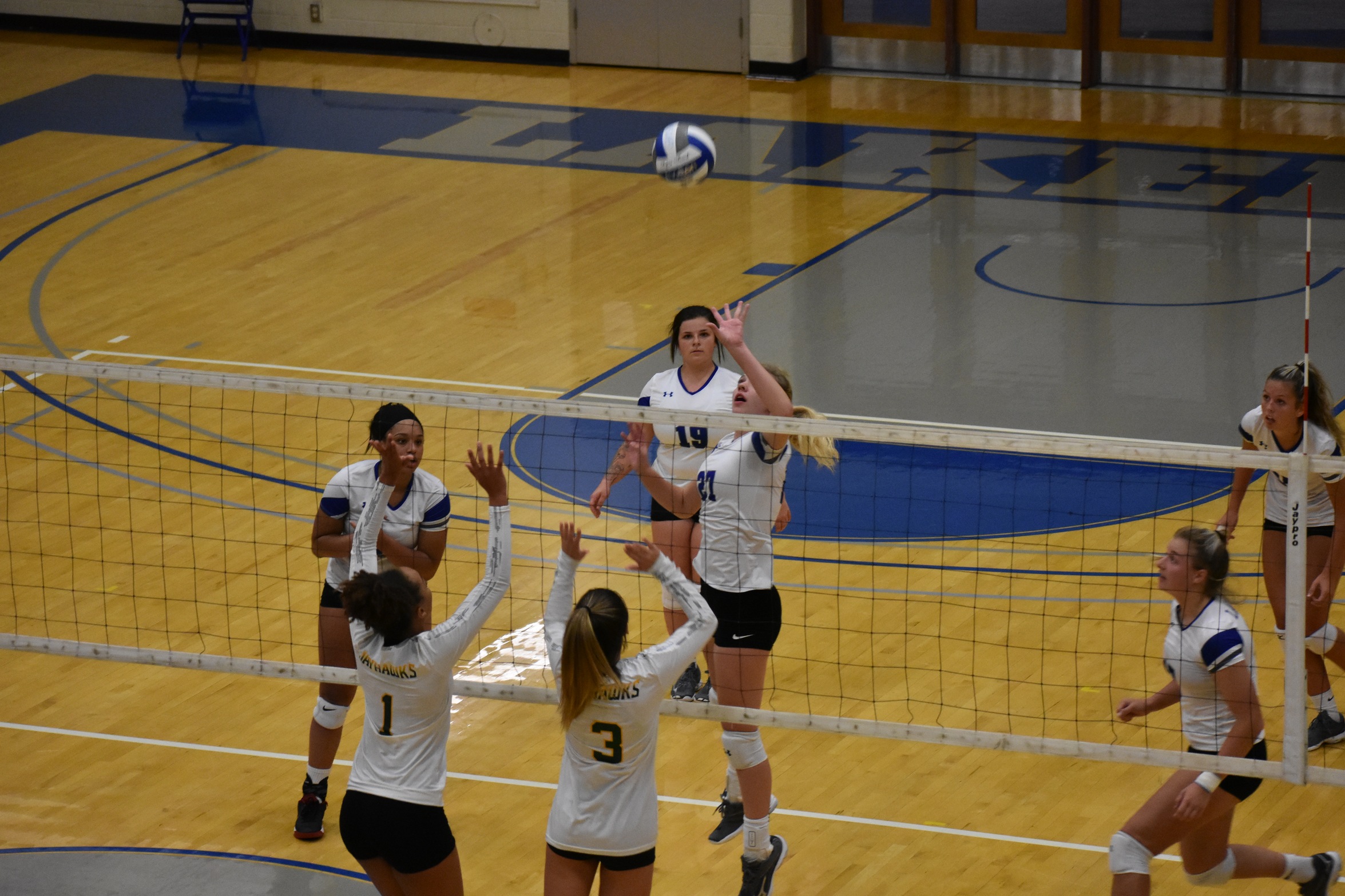 Lady Lakers volleyball downed by Eagles