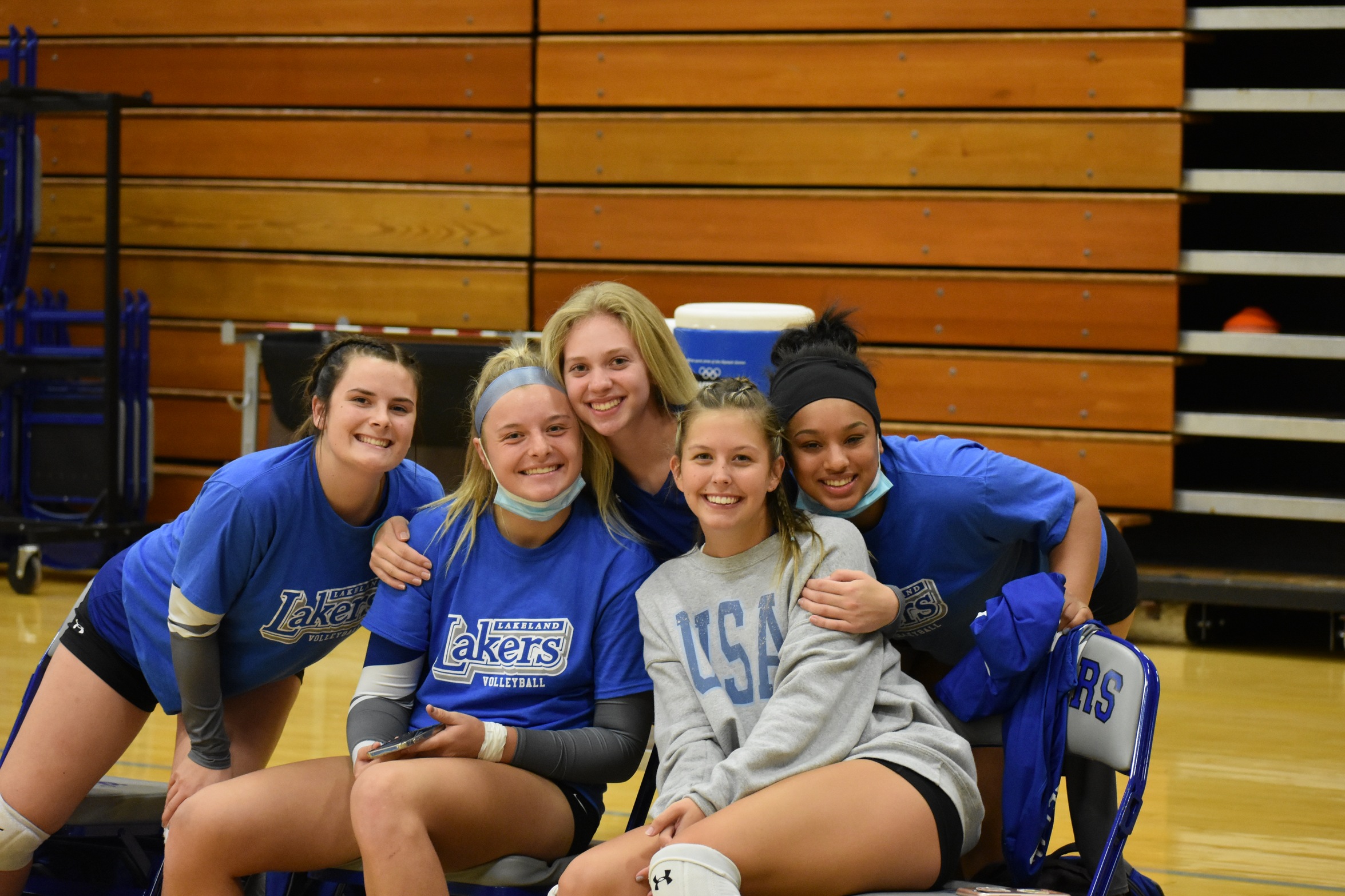 Lakers volleyball beaten by Commodores