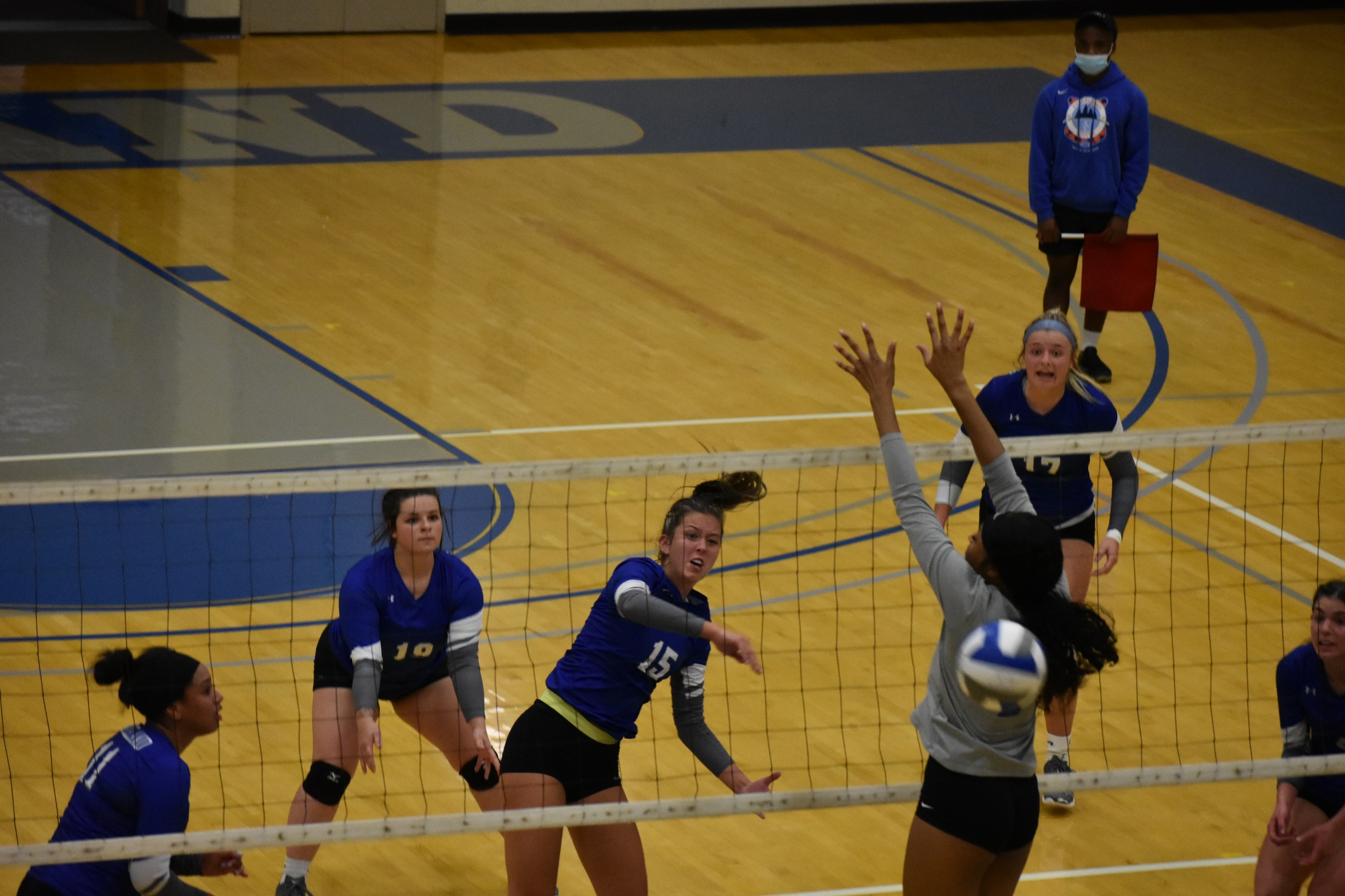 Lakers volleyball grounded by Eagles