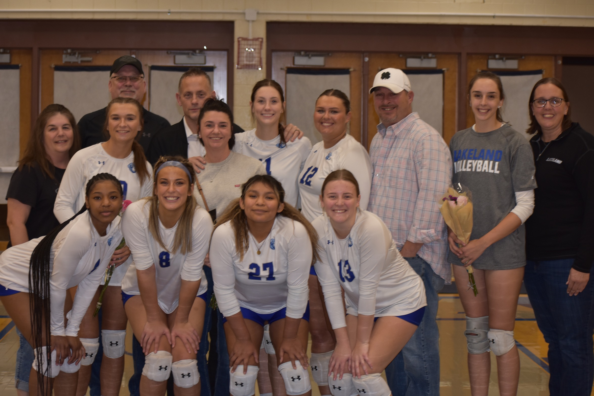 Lakers sweep Titans