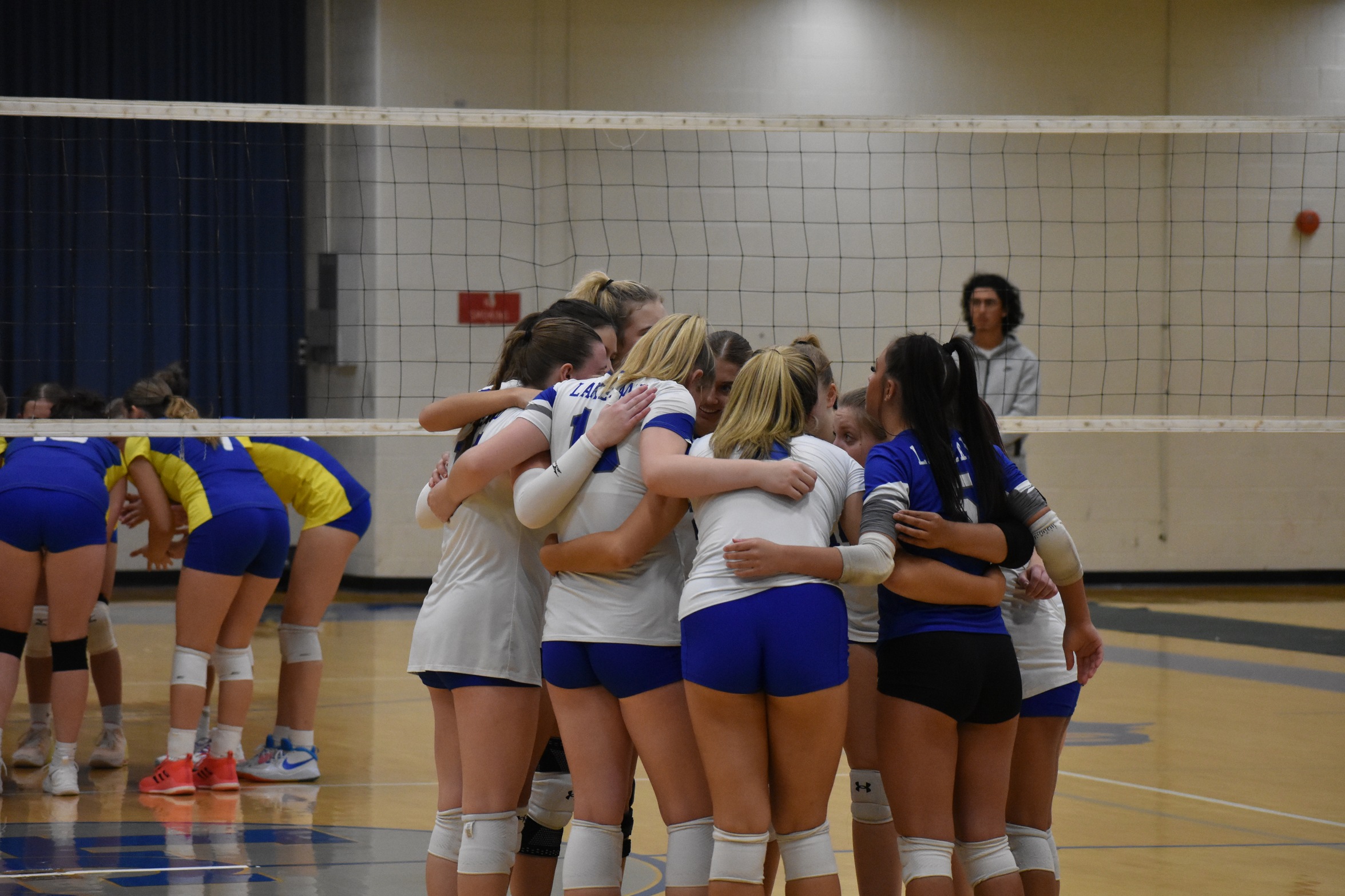 Lakers fall in 5 to Express